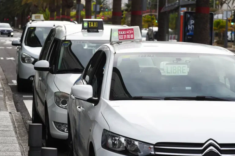 Tenerife Taxi Tips: Prices, Apps & Spotting Legal Taxis