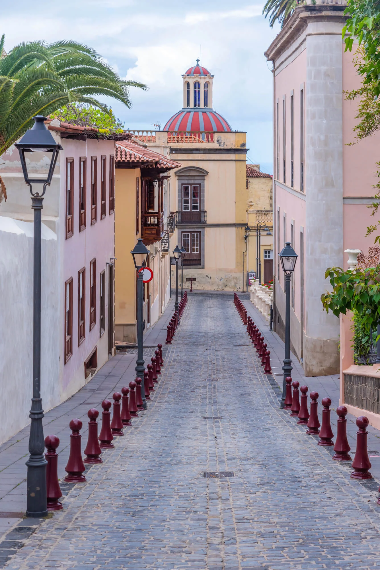 La Orotava street with a view of the Church of Our Lady of Conception